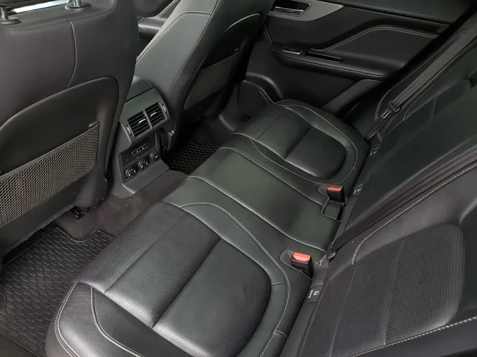 2017 Jaguar F-Pace - Image 12 of 13