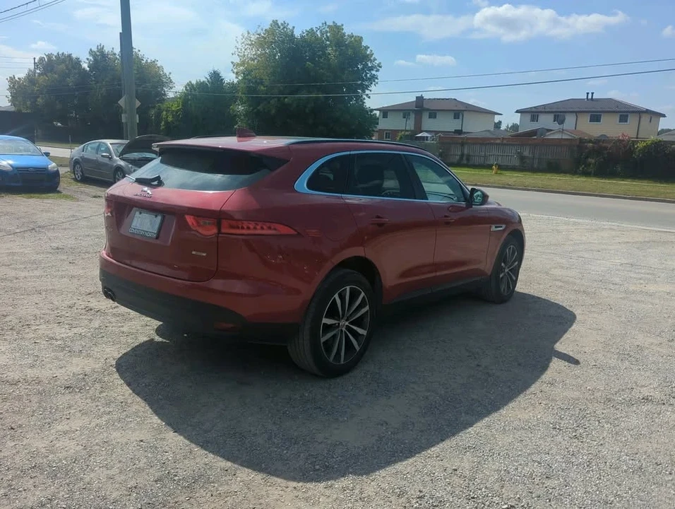 2017 Jaguar F-Pace - Image 6 of 12