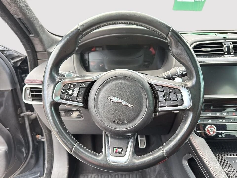 2017 Jaguar F-Pace - Image 13 of 20