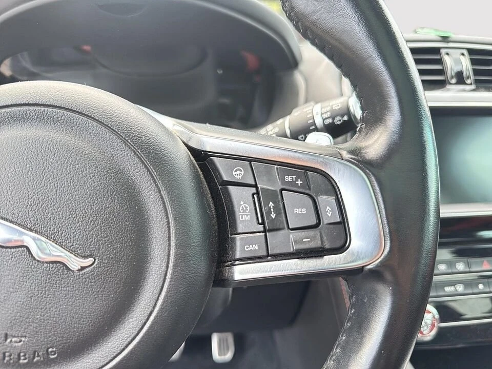 2017 Jaguar F-Pace - Image 10 of 19