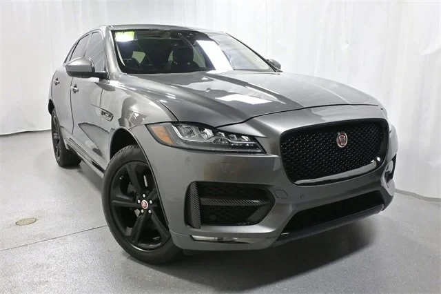 2017 Jaguar F-Pace - Image 5 of 16