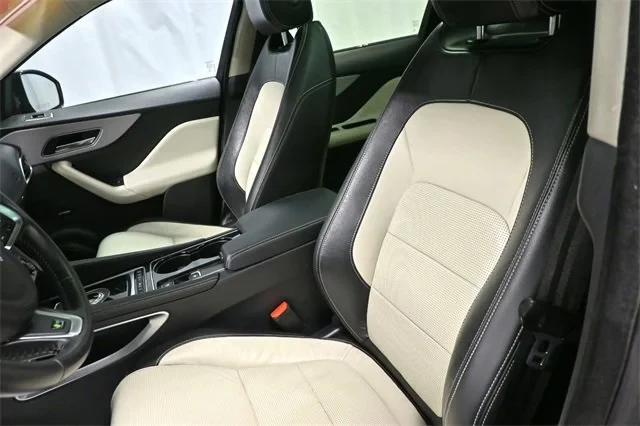 2017 Jaguar F-Pace - Image 9 of 16