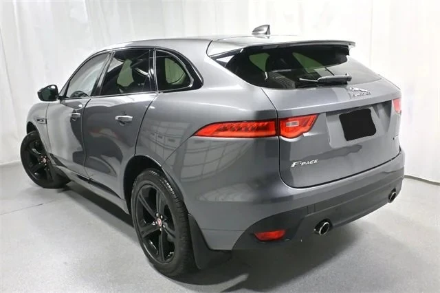2017 Jaguar F-Pace - Image 2 of 16