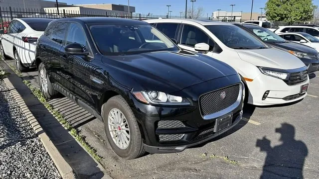 2017 Jaguar F-Pace Base