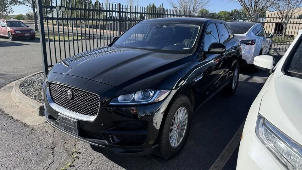 2017 Jaguar F-Pace - Image 2 of 6