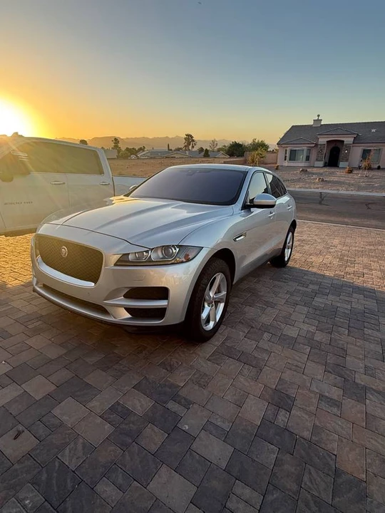 2017 Jaguar F-Pace - Image 3 of 7