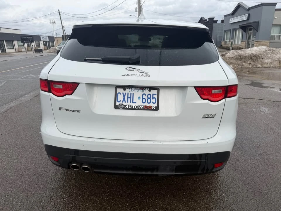2017 Jaguar F-Pace - Image 5 of 15