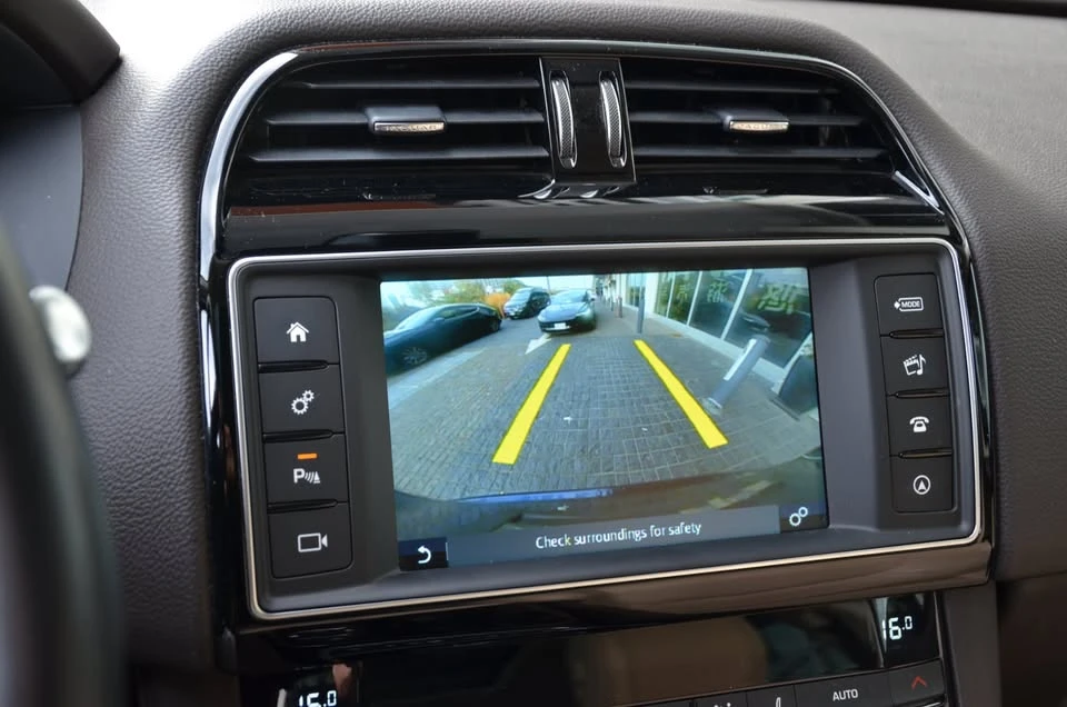 2017 Jaguar F-Pace - Image 17 of 20