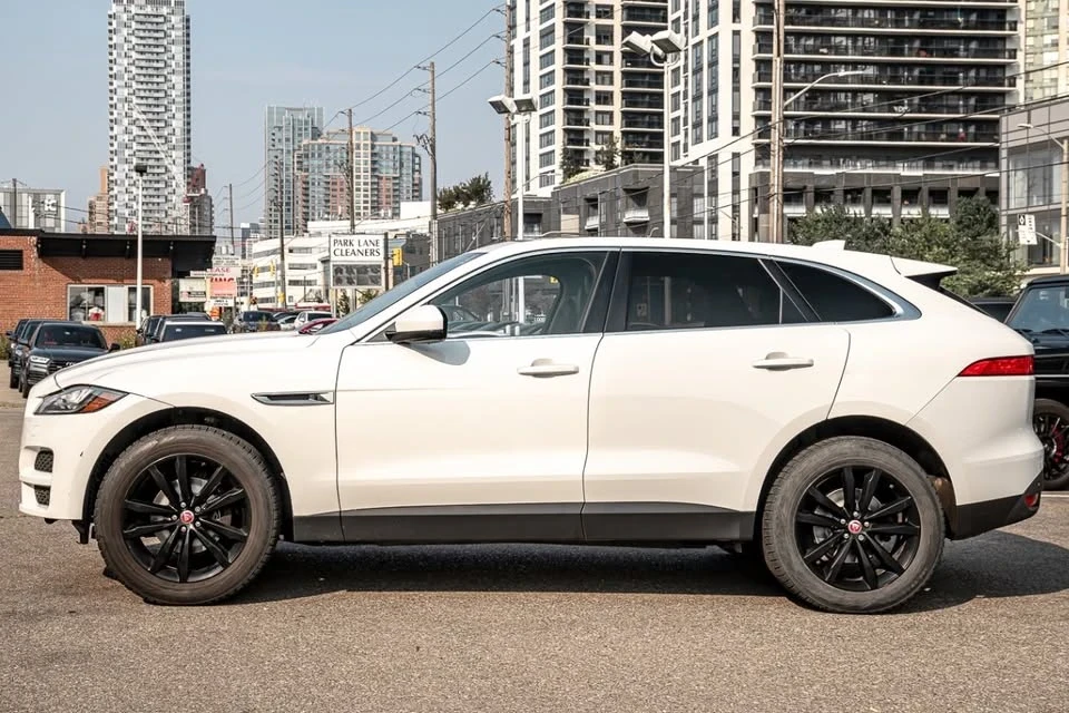 2017 Jaguar F-Pace - Image 2 of 20