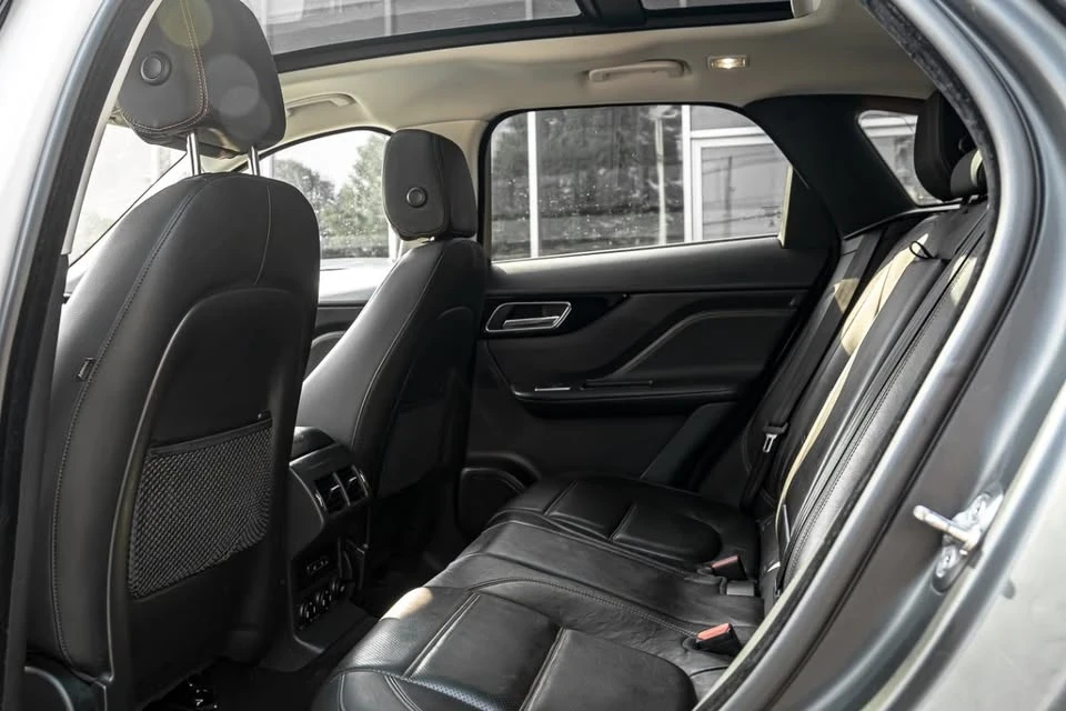 2017 Jaguar F-Pace - Image 13 of 20
