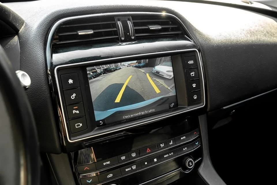 2017 Jaguar F-Pace - Image 19 of 20