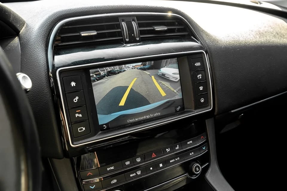 2017 Jaguar F-Pace - Image 18 of 19