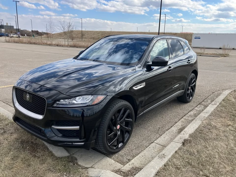 2017 Jaguar F-Pace - Image 2 of 11