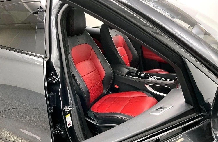 2017 Jaguar F-Pace - Image 10 of 11