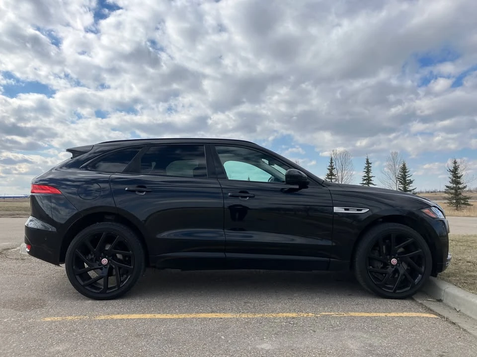2017 Jaguar F-Pace - Image 4 of 11