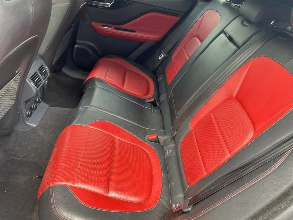 2017 Jaguar F-Pace - Image 7 of 10