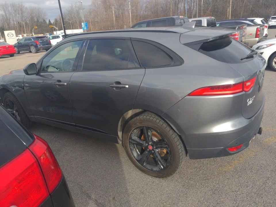 2017 Jaguar F-Pace - Image 5 of 10
