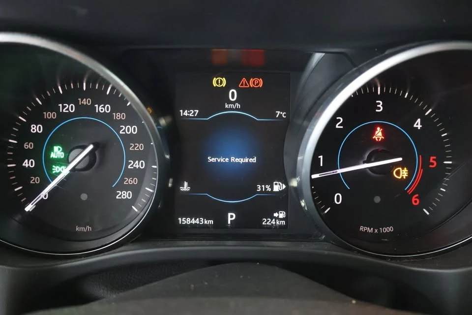 2017 Jaguar F-Pace - Image 11 of 20