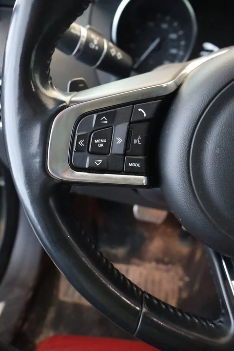 2017 Jaguar F-Pace - Image 9 of 20