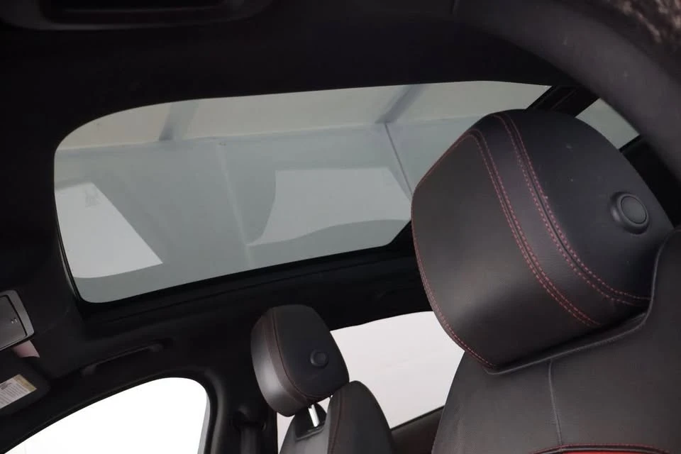 2017 Jaguar F-Pace - Image 5 of 20