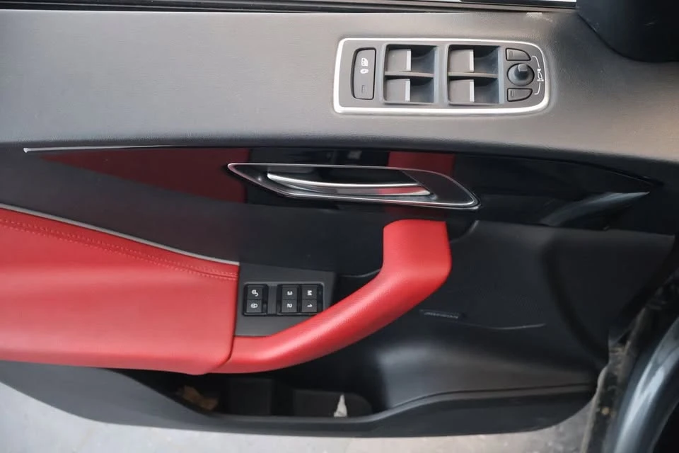 2017 Jaguar F-Pace - Image 19 of 19