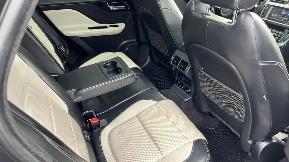 2017 Jaguar F-Pace - Image 15 of 20