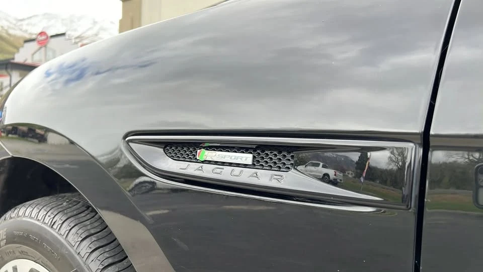 2017 Jaguar F-Pace - Image 10 of 20