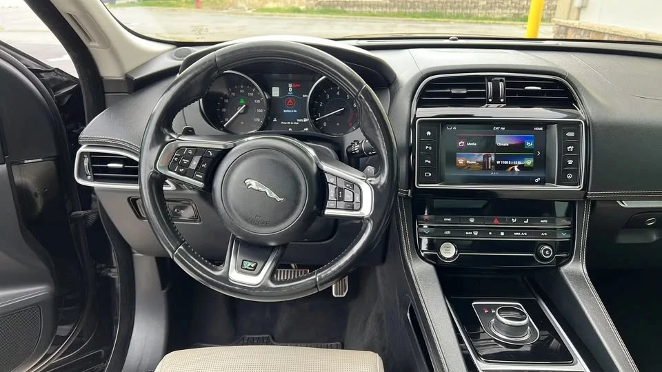 2017 Jaguar F-Pace - Image 7 of 20