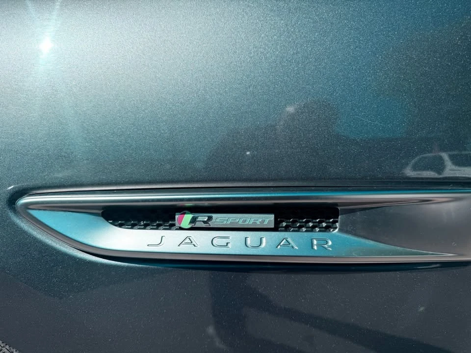 2017 Jaguar F-Pace - Image 5 of 19