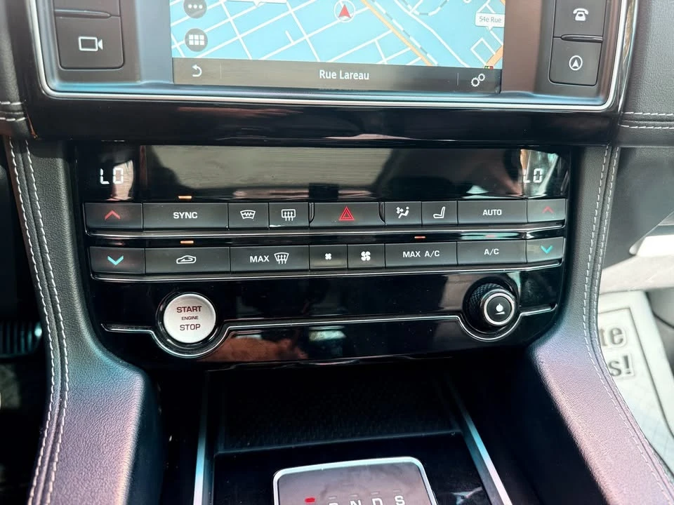 2017 Jaguar F-Pace - Image 13 of 19