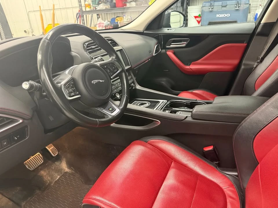 2017 Jaguar F-Pace - Image 13 of 19