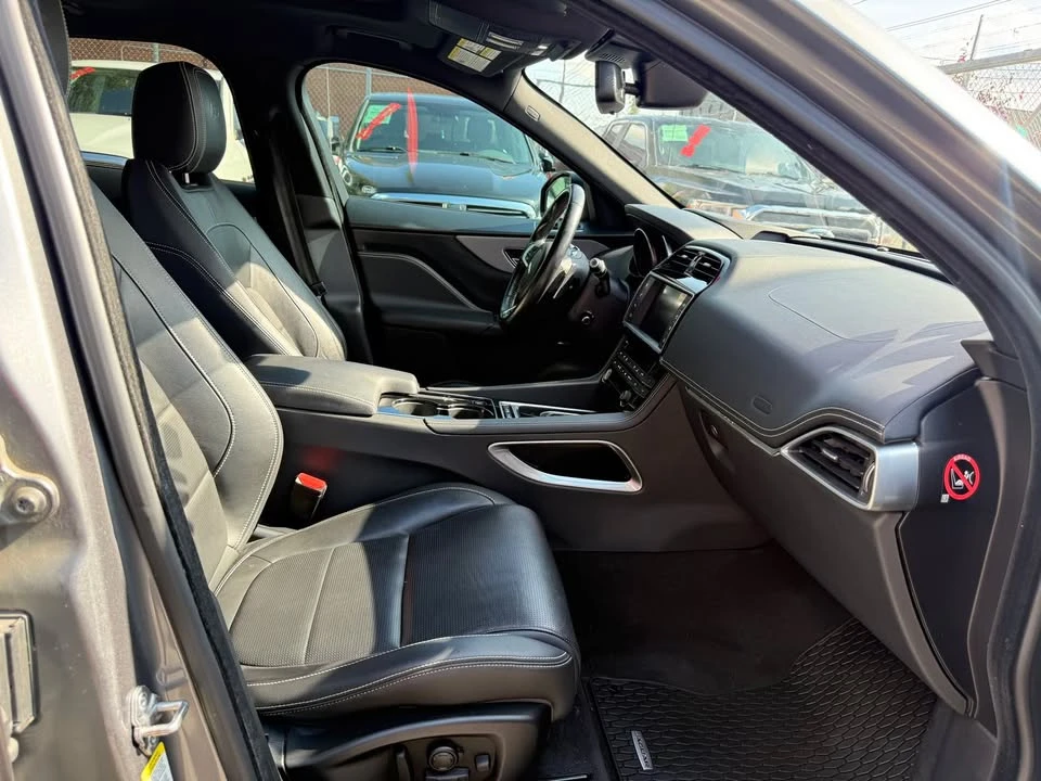 2017 Jaguar F-Pace - Image 18 of 20