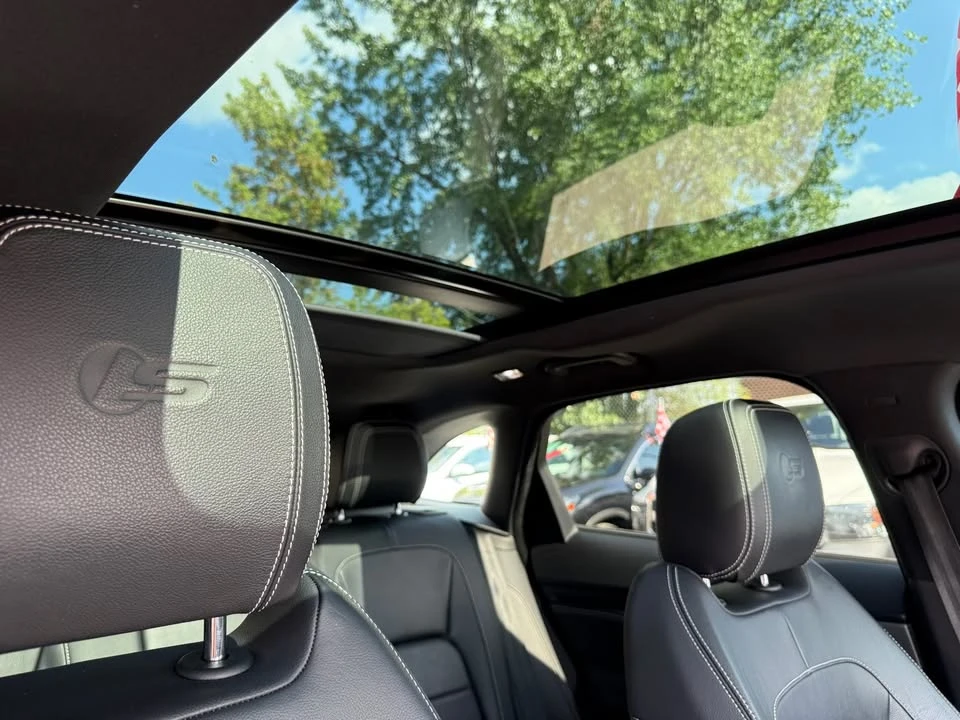 2017 Jaguar F-Pace - Image 19 of 20