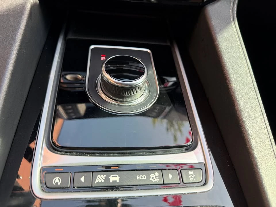 2017 Jaguar F-Pace - Image 14 of 20