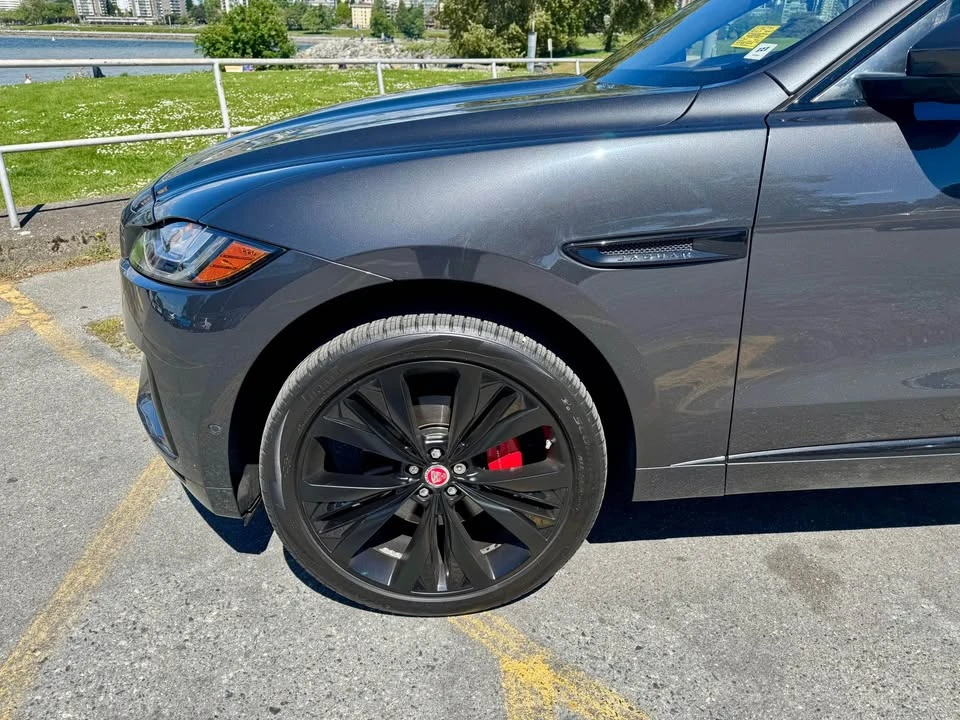 2017 Jaguar F-Pace - Image 2 of 19