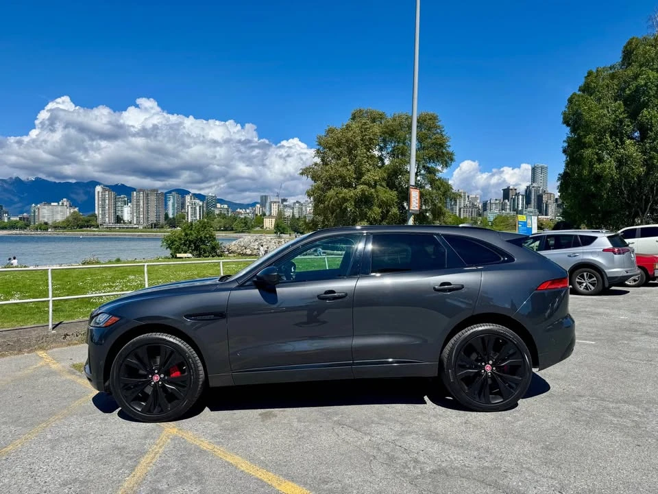 2017 Jaguar F-Pace - Image 9 of 19