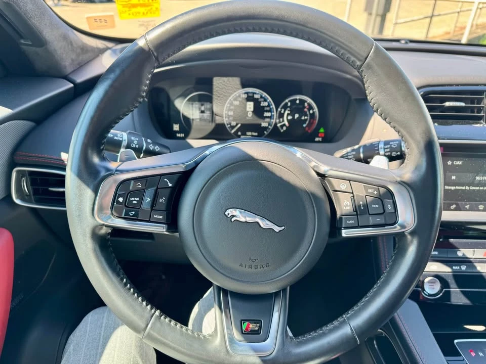 2017 Jaguar F-Pace - Image 13 of 19