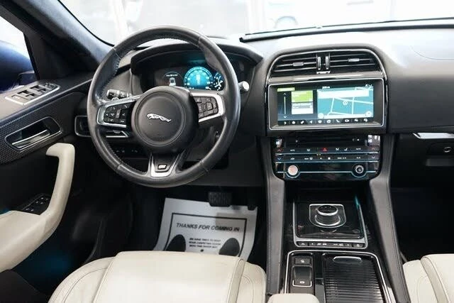 2017 Jaguar F-Pace - Image 10 of 20
