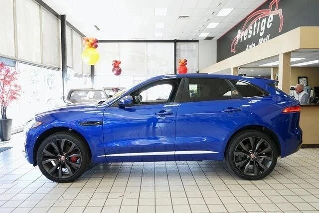 2017 Jaguar F-Pace - Image 2 of 17