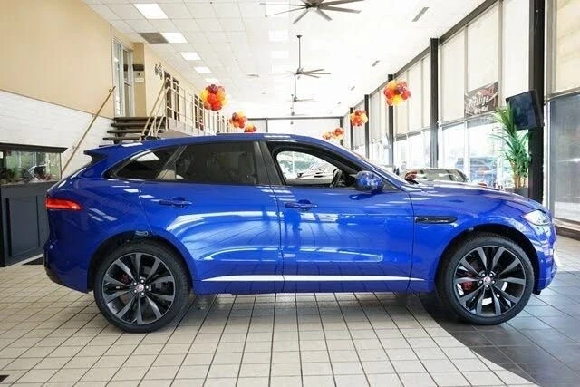 2017 Jaguar F-Pace - Image 13 of 17