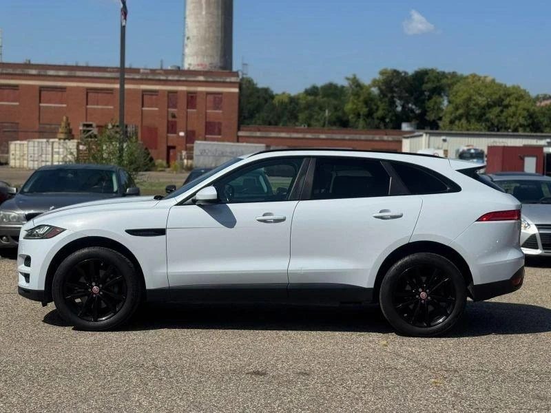 2017 Jaguar F-Pace - Image 5 of 20