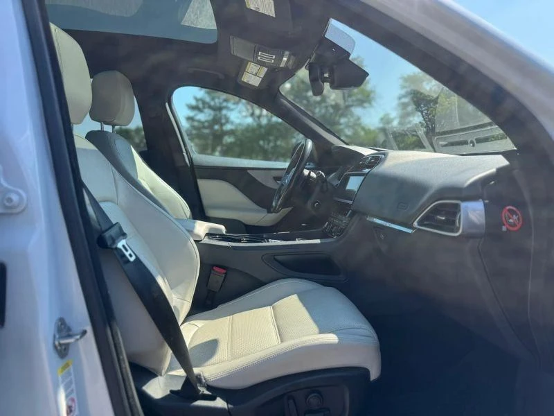 2017 Jaguar F-Pace - Image 14 of 20