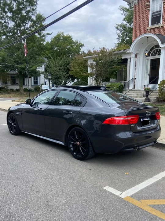 2017 Jaguar XE - Image 3 of 3
