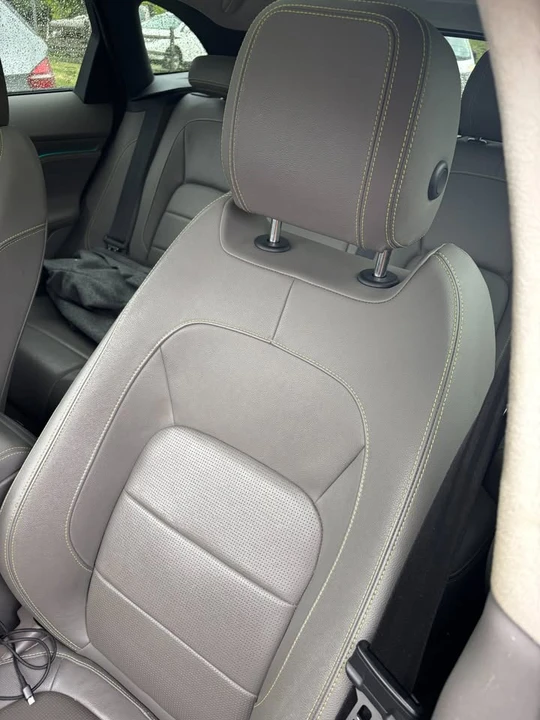 2017 Jaguar F-Pace - Image 4 of 4
