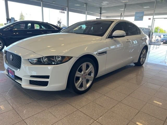 2017 Jaguar XE - Image 14 of 20