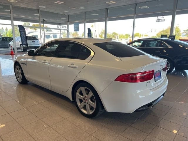 2017 Jaguar XE - Image 10 of 20