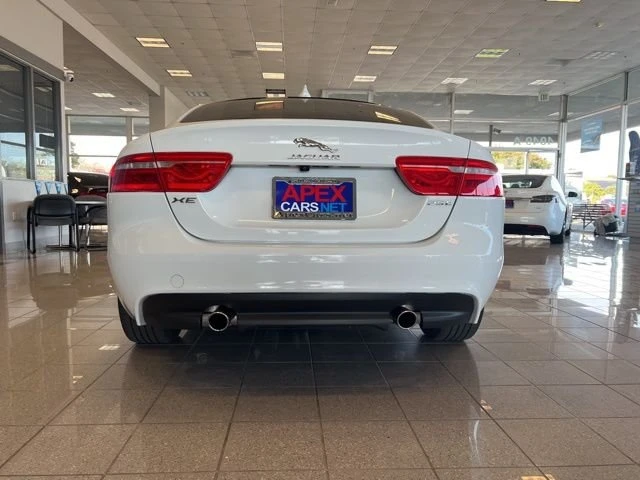 2017 Jaguar XE - Image 7 of 20
