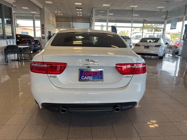 2017 Jaguar XE - Image 8 of 20