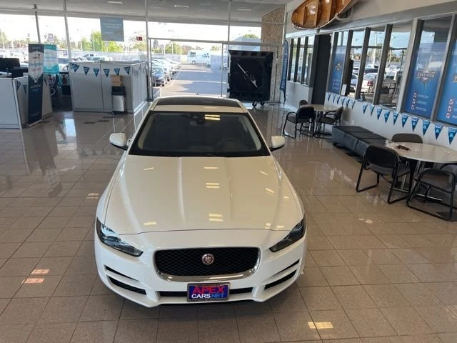 2017 Jaguar XE - Image 19 of 20