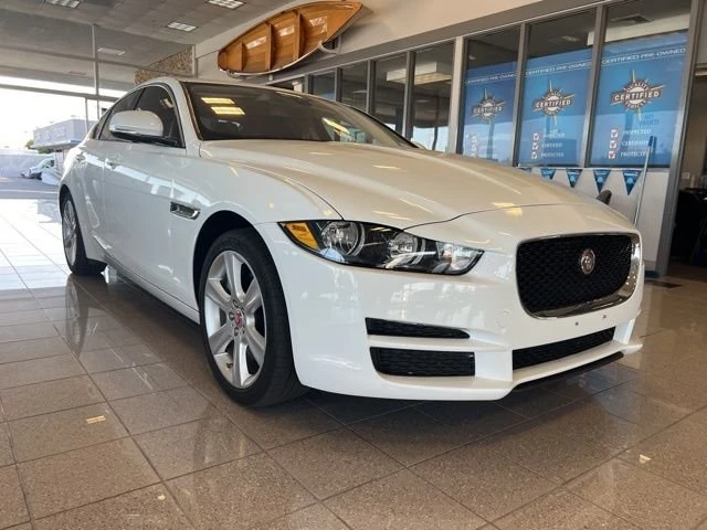 2017 Jaguar XE - Image 3 of 20